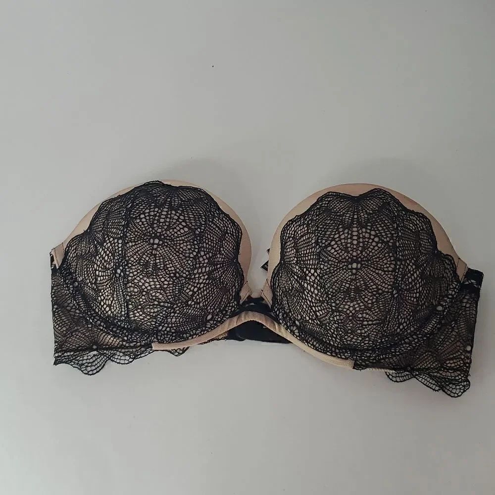 Victoria's Secret Very Sexy Multi-Way Padded Push Up Underwire Lace Bra 32D